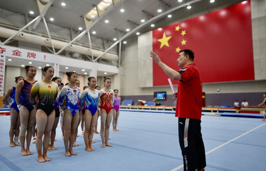 玩转线上百家乐：心理战与策略分析
